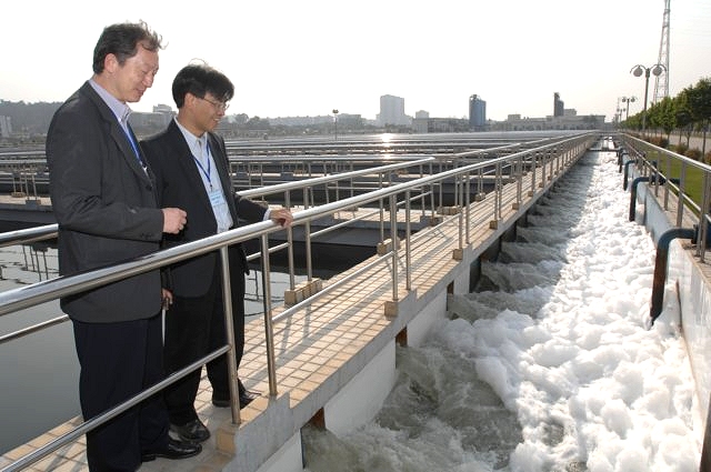 Photo 11 - Dongguan Zhangcun Water Purification Plant - Open collection channel