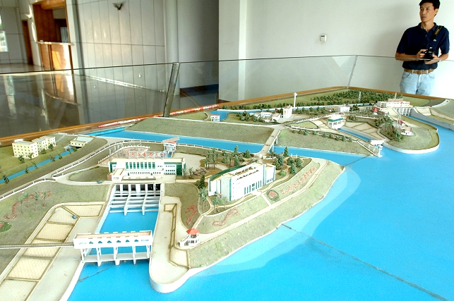 Photo 2 - Taiyuan Pumping Station - Dongjiang water intake model