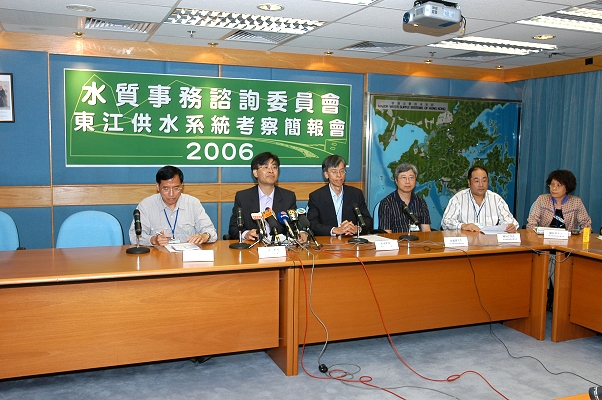 Photo 28 - Press Conference - Chairman and five members of the Advisory Committee gave accounts of the visit in the press conference (From left to right: Mr. CHEUNG Yan Hong, Prof. HO Kin Chung (Chairman), Dr. CHAN Hon Fai, Mr. WONG Kwok Hay, Mr. CHAN Sheung Yan and Ms. KWAN Miu Mei)