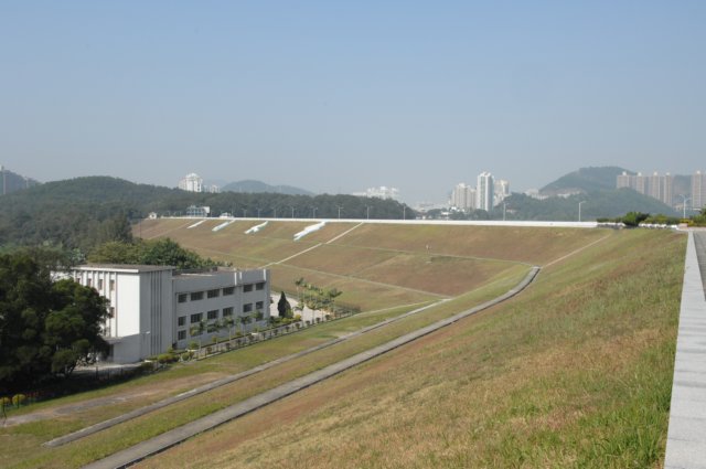 Photo 19 - Shenzhen Reservoir - Main dam