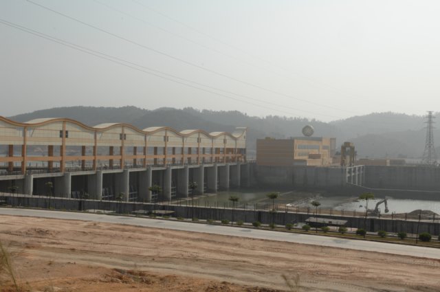 Photo 8 - Huizhou Dongjiang (Jian Tan) Water Project - Flow control dam on Dongjiang