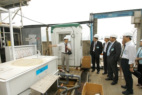 Photo 1 - Briefing in front of the Reverse Osmosis Unit.