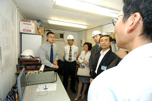 Photo 3 - Briefing at the Local Control and Monitoring System.