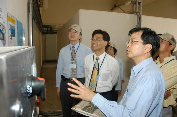 Photo 3 - Briefing inside the Tertiary Filter Room.