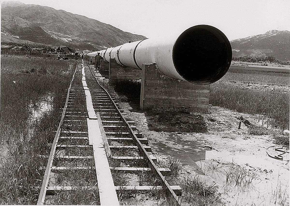 In 1960, a substantial 48-inch diameter water pipeline was installed in the New Territories to receive water from the Shenzhen Reservoir.