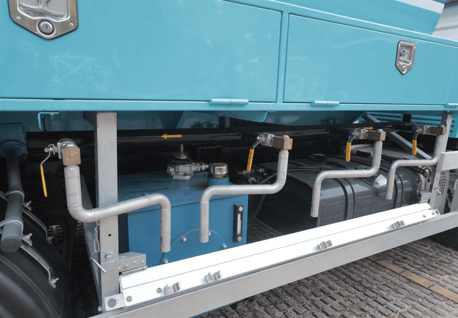 Water taps, four on each side for a total of eight