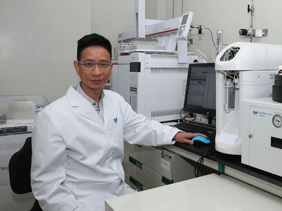 Chief Waterworks Chemist CHOY Tak-yip says that the WSD’s team of chemists is responsible for the important task of ensuring the city’s water safety.