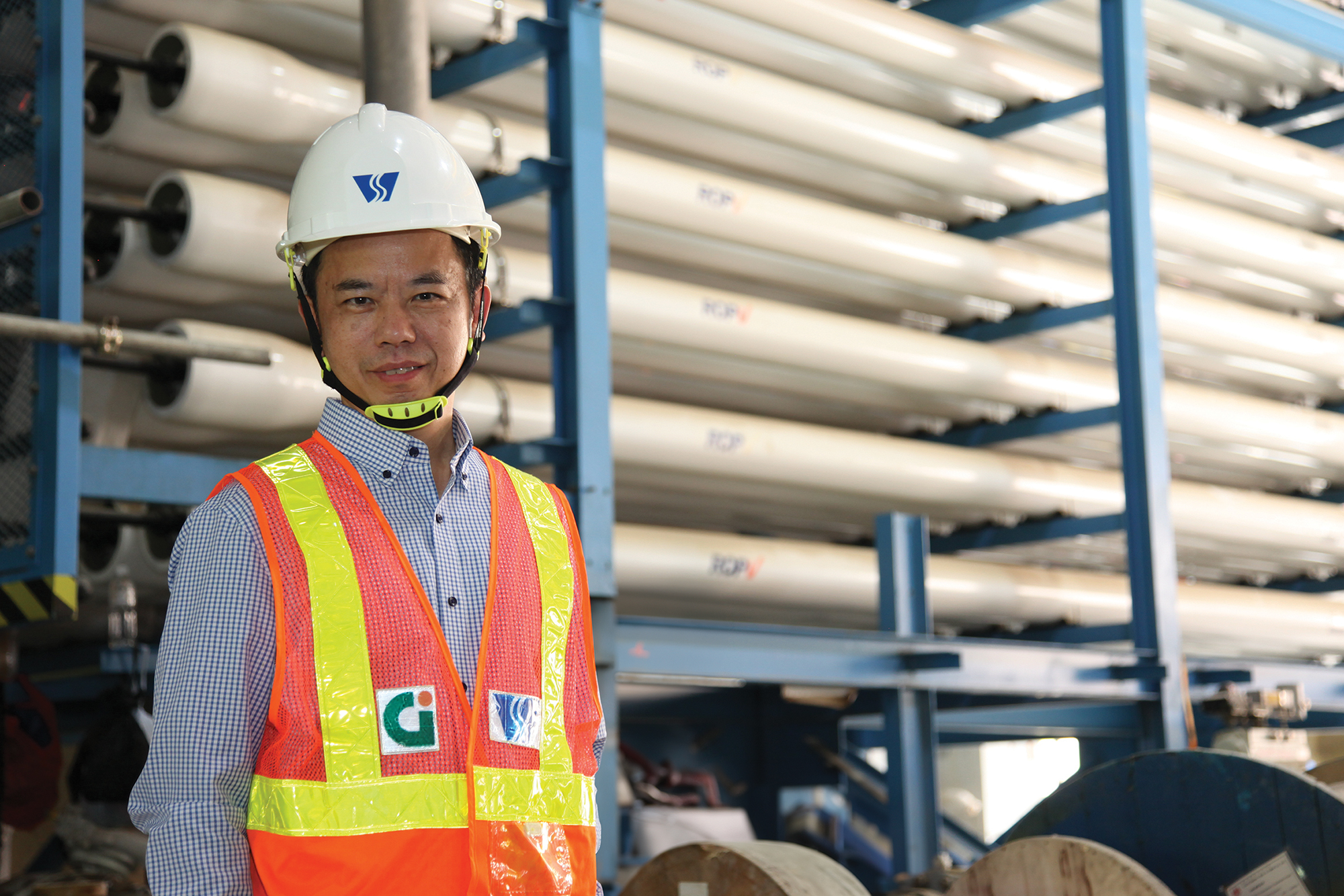 Ir LAM Kwok-chuen, Senior Engineer, New Works Branch, says that large RO racks of
                          the Tseung Kwan O Desalination Plant adopted the Design for Manufacture Assembly application.