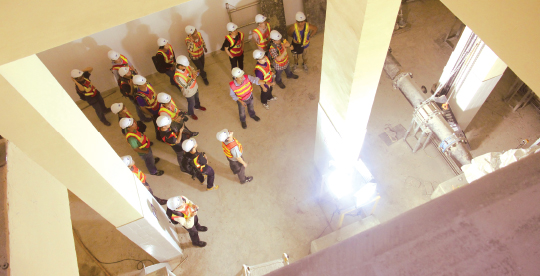 本署致力培育一支出色的管理團隊，同時推行工作場地計劃，藉以提升在所有供水環節供應優質食水的能力。